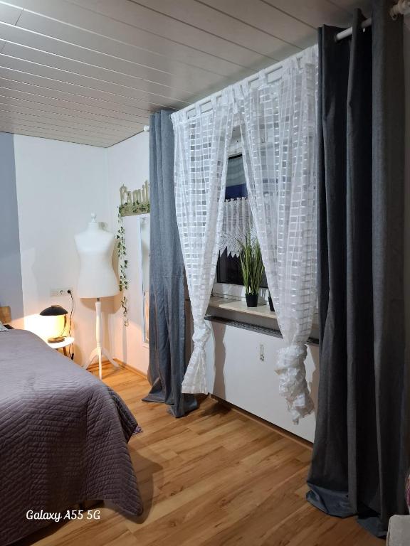 Ferienwohnung Seeblick - Chambres d'hôtes Langweiler
