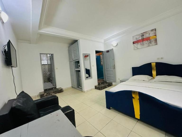 CAMERHOME Lycée Cité des palmiers - B&B Douala