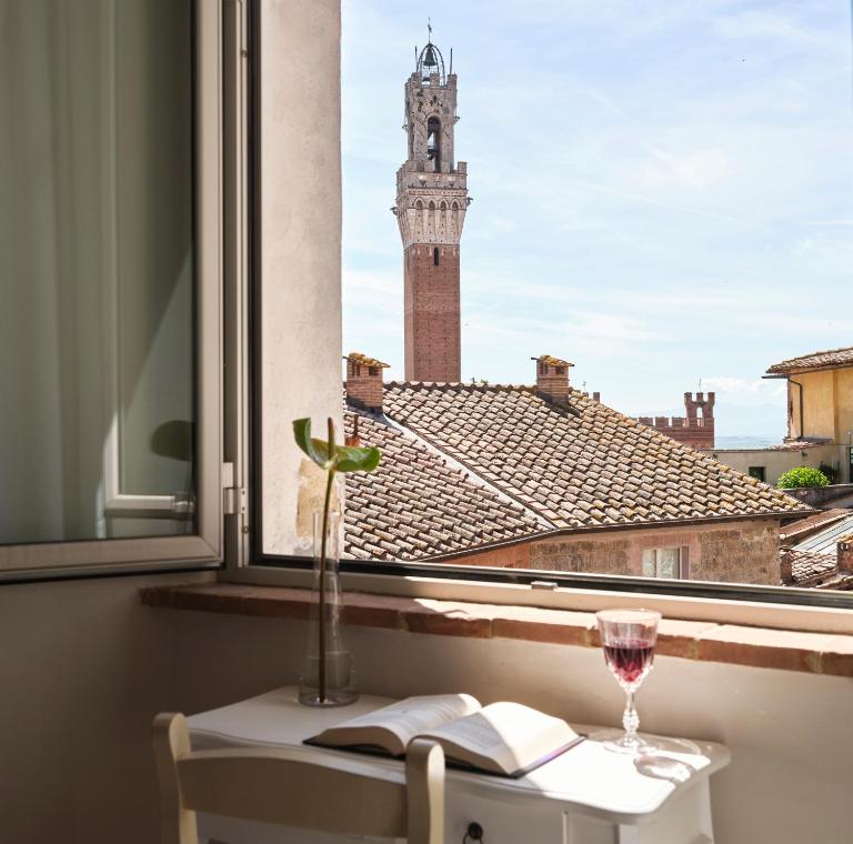 I Terzi Di Siena - Rooms Only - Bed and Breakfast Siena