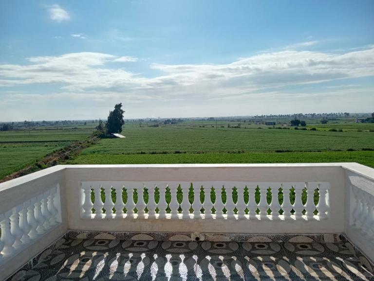 Marwan Farmhouse Rooftop Apartment - Chambres d'hôtes Faraj Māḑī