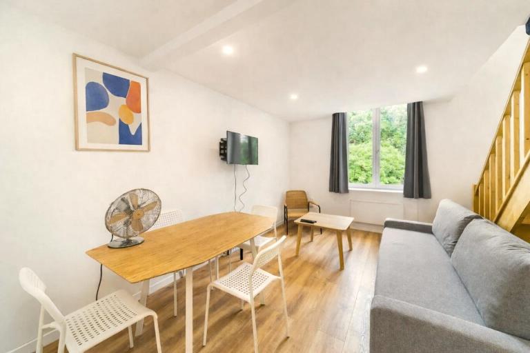 Cozy Getaway near Lyon 4 people - B&B La Mulatière