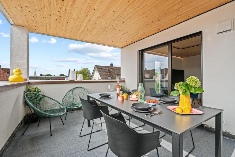 Studio 05 - Penthouse für bis zu 6 Personen mit Terrasse I Klima I Parkplatz I WLAN I Babyausstattung - Ferienwohnung Friedrichshafen