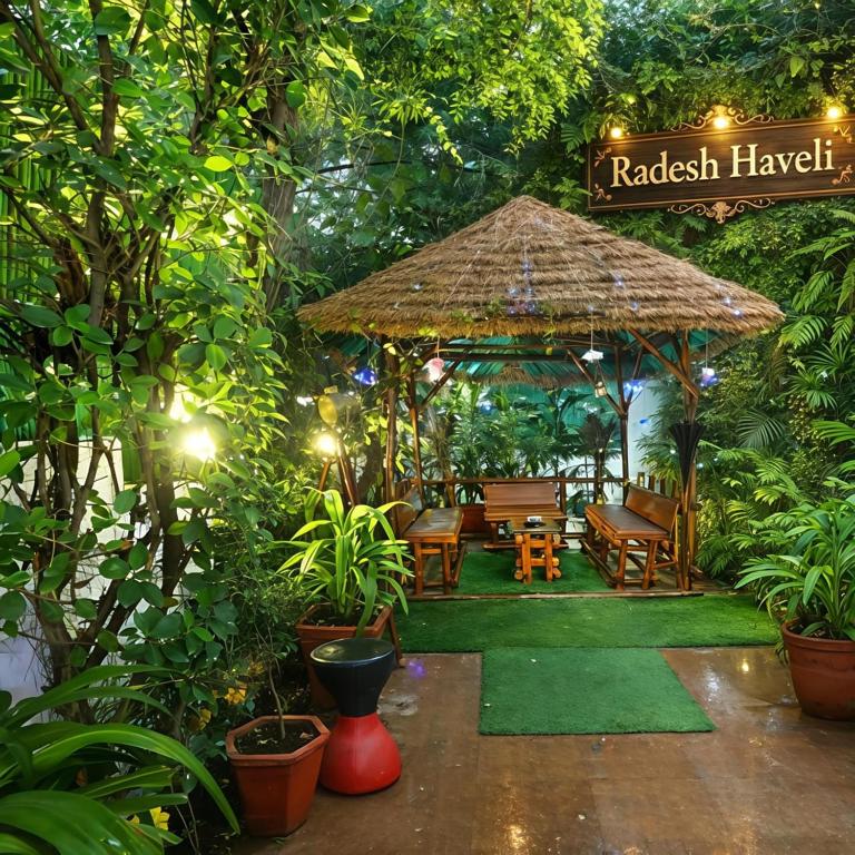Hotel Radhesh Haveli - Ferienwohnung Vrindāvan