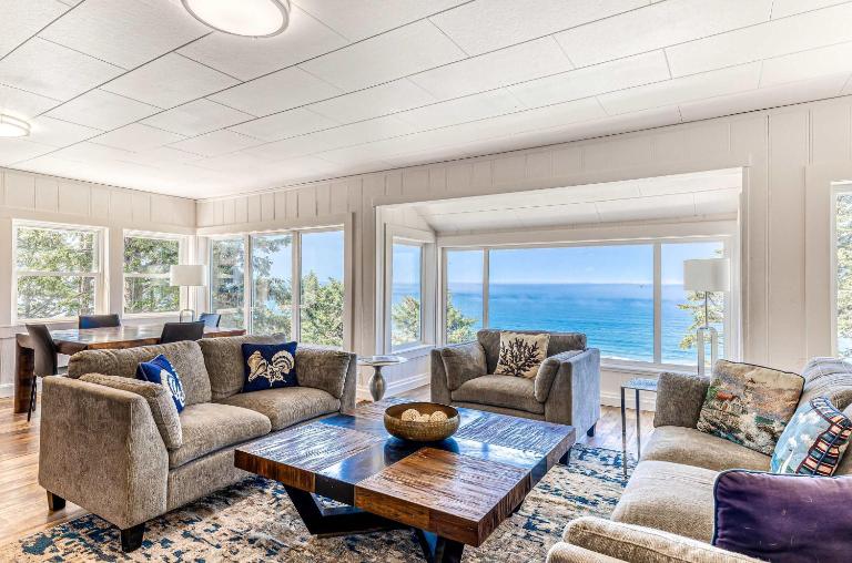 Oceanside Skies - B&B Oceanside