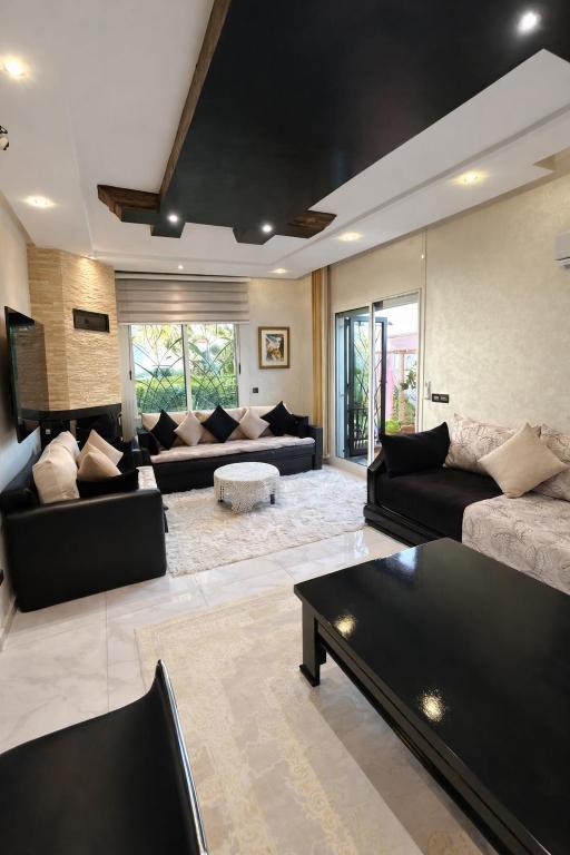 Magnifique Duplex Lumineux à 5 min de la mer - Ferienwohnung El Harhoura