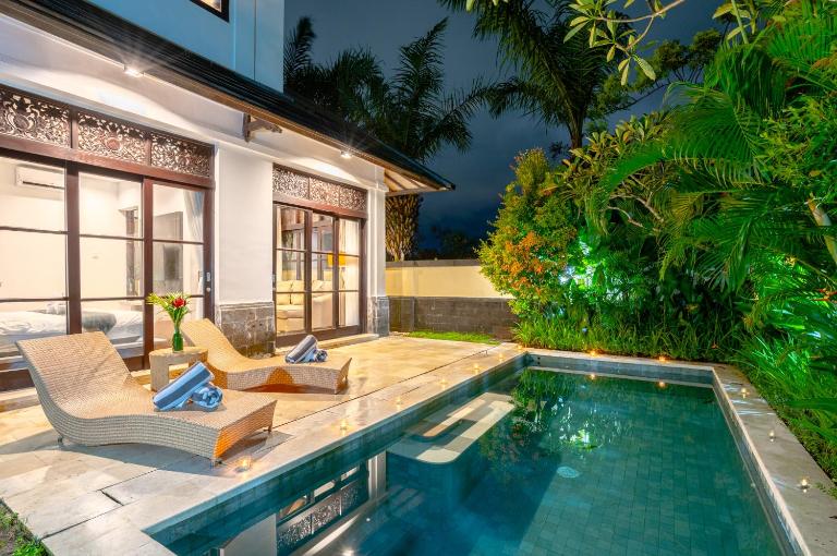D'Maya Villa Jimbaran By Island Escape - B&B Jimbaran