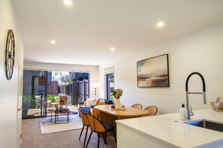 Comfy Central City Stay 2BR with Car Park - Ferienwohnung Christchurch