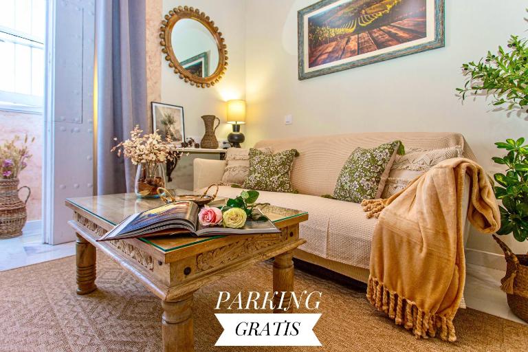 Wehostcostaluz Le Petit Palace Catedral con parking gratuito - Bed and Breakfast Jerez de la Frontera