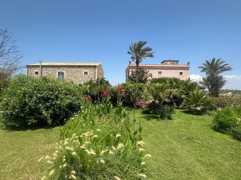 Exclusive Countryside Retreat Charm & Pool - B&B Casa Tommasi