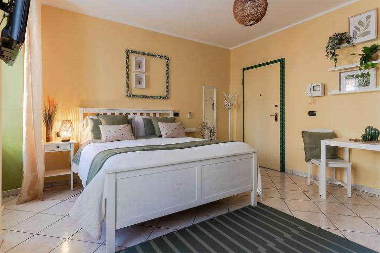 Domus Botanica Loft 2 passi dalla stazione/centro - Chambres d'hôtes Domodossola