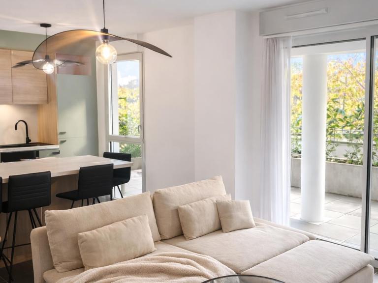 Le Rêve des Mûriers - T3 avec terrasse et parking gratuit - B&B Saint-Orens-de-Gameville
