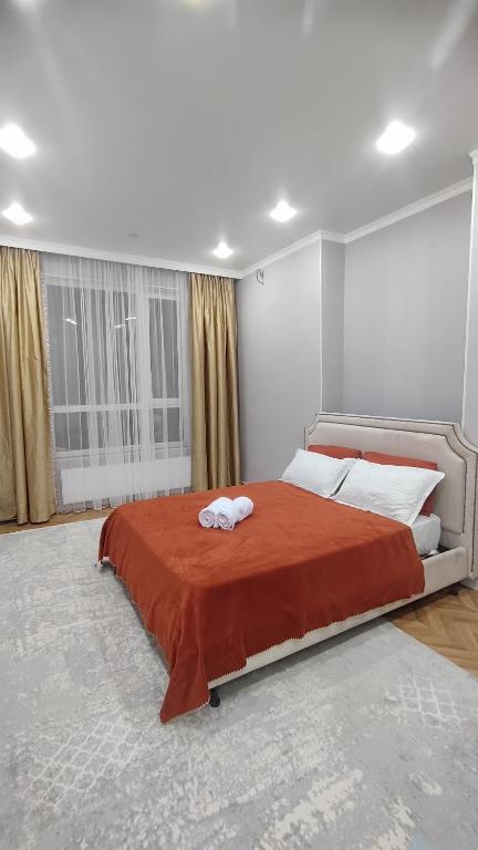 3х комнатная квартира в районе вокзала Нурлы жол - Ferienwohnung Astana