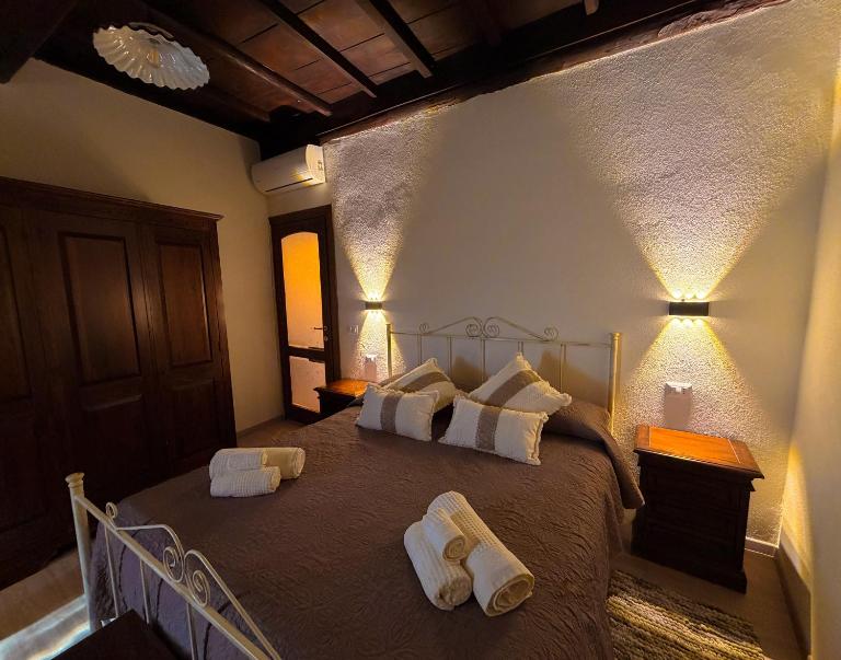 IL VICOLETTO Apartment - Charming independent holiday home in the historic center of Fiuggi, elegant and cozy, near the Thermal Baths and Wellness Retreats - FIUGGI - Ferienwohnung Fiuggi