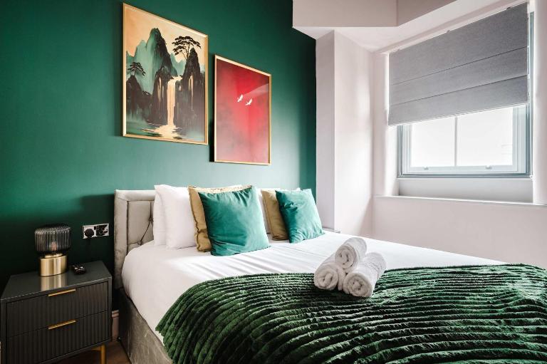 Spacious Central Location For Families Walk to All - Chambres d'hôtes Manchester