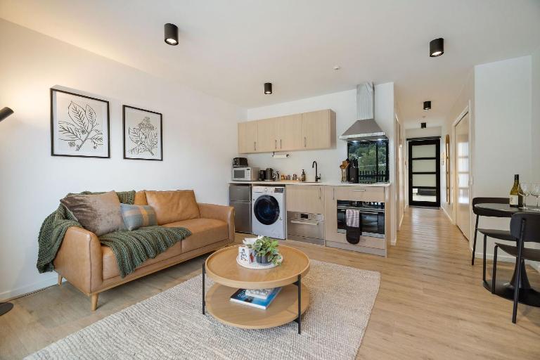 Queenstown Modern 1 Bedroom Apartment - walk to town - Chambres d'hôtes Queenstown