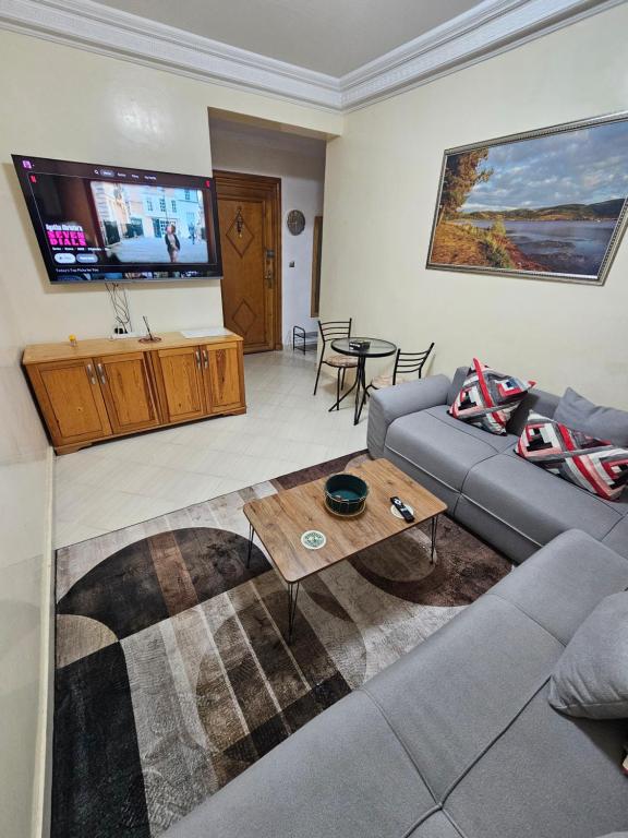 1BR by Souk El Had, 2 Baths, Parking & WiFi - B&B Agadir