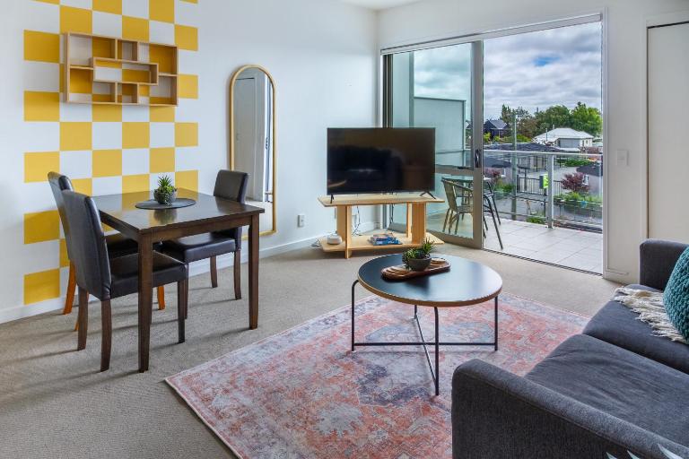 City Fringe Value 1 Bed & Carpark on Cashel St - B&B Christchurch