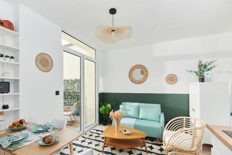 Studio Lumineux - 2 min de Lille - Bed and Breakfast Ronchin