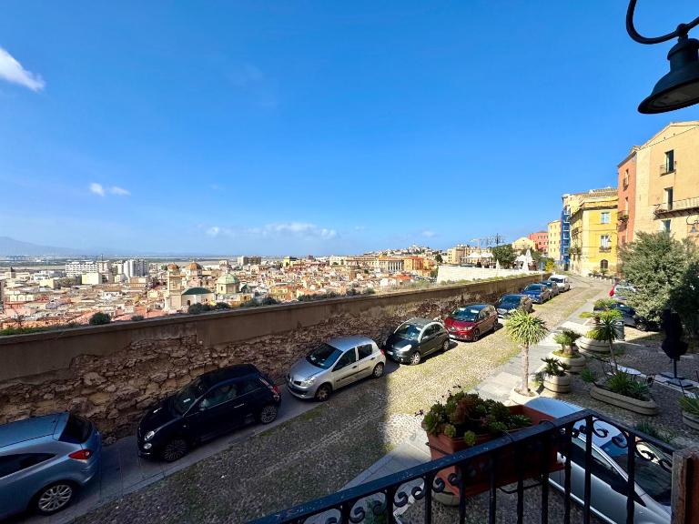 Panoramic Place In Castello - B&B Cagliari