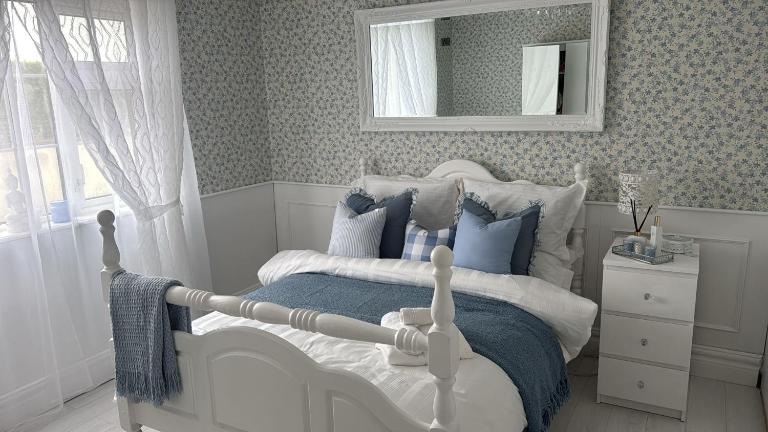 Dernvale House -Double Room sleeps 2 - B&B Mullanadarragh