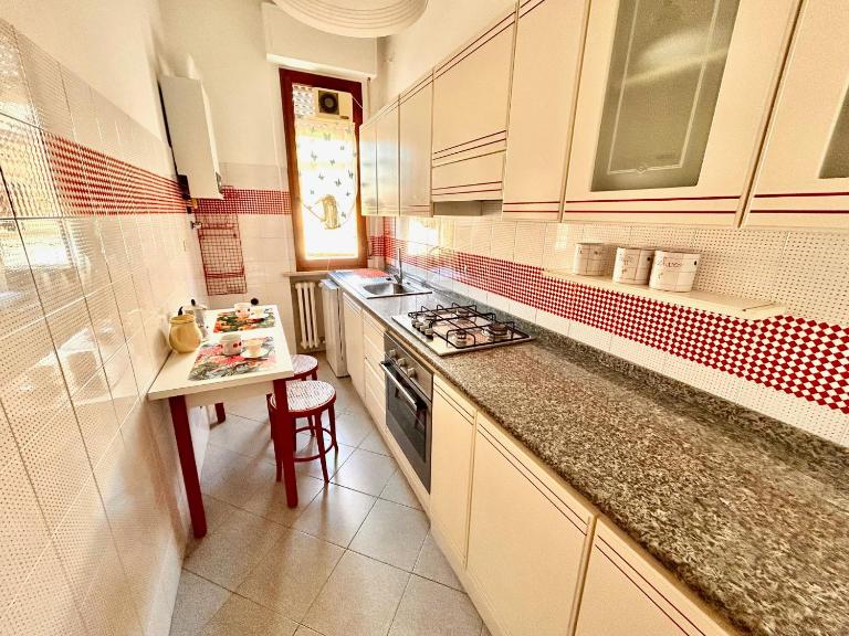 TRILO ANTONIO ampio appartamento in centro a Numana - B&B Numana