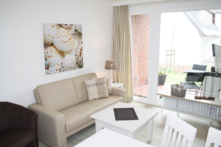 Haus-Knaust-Wohnung-1 - B&B Wenningstedt