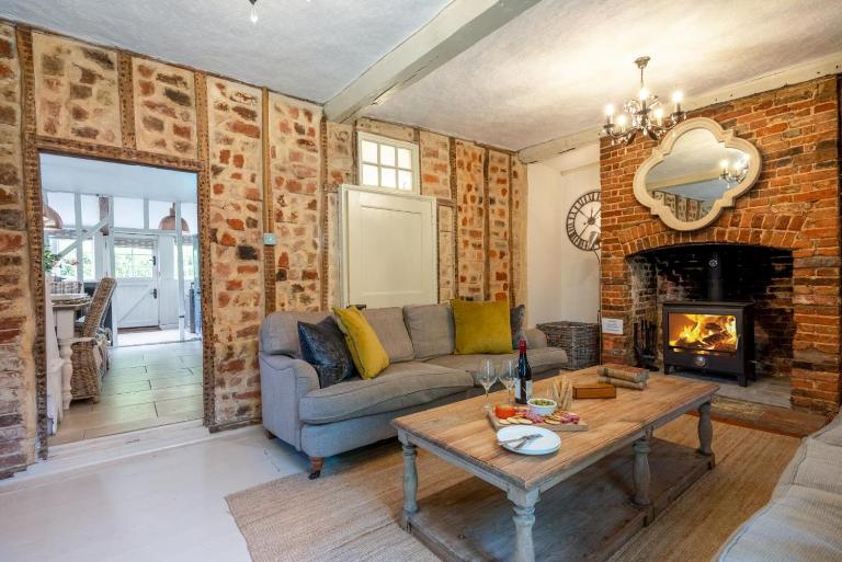 5 Bed in Halesworth oc-cfl - B&B Halesworth