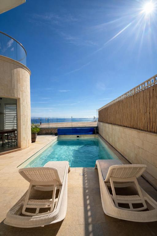 Lotus 38 Garden Private Heated Pool 3BR - Ferienwohnung Eilat