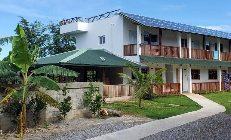Dani's Guesthouse - B&B Las Galeras