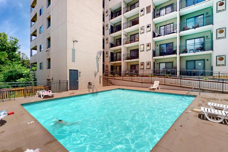Smoky Mountain Escape Balcony Pool Free Tickets - B&B Gatlinburg