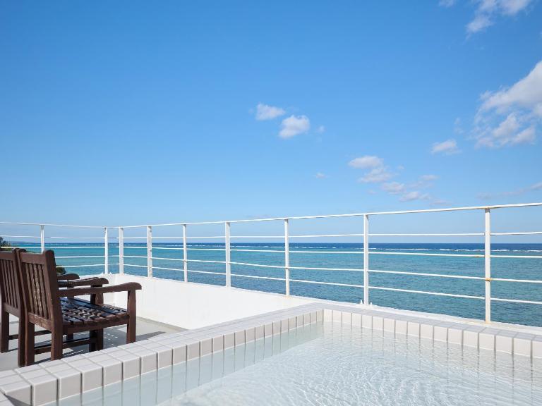 CASA DUMAI OceanVilla NAKIJIN - B&B Nakijin
