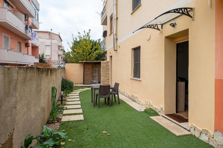 Domo Galana Appartamento con cortile privato - Ferienwohnung Porto Torres