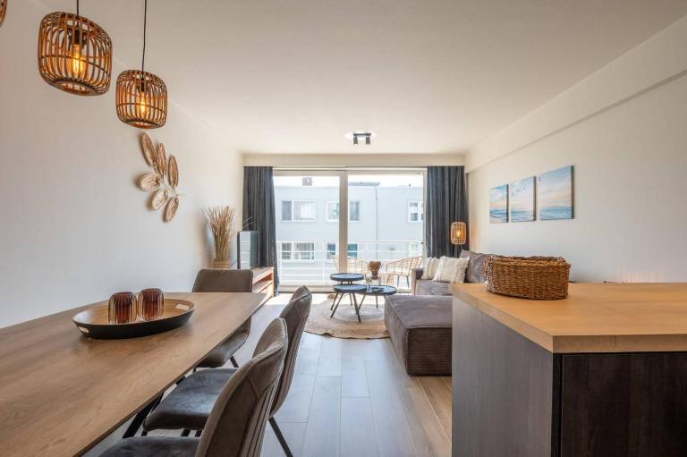 Modern apartment close to the beach for 6 - B&B Ostenda