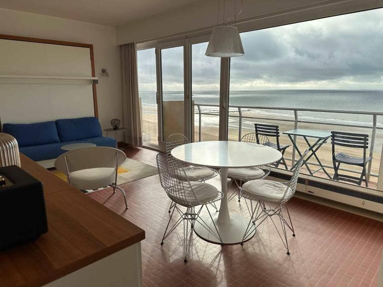 Studio with fantastic seaview - Ferienwohnung Ostende