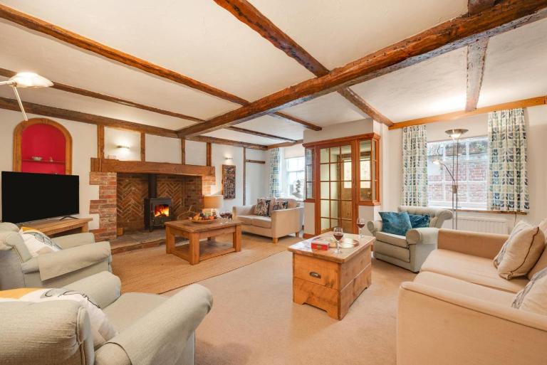 4 Bed in Wells-next-the-Sea oc-2045 - B&B Wells-next-the-Sea
