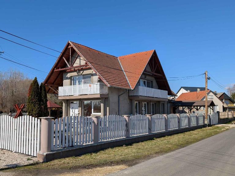 Apartment Balatonkeresztur - Balaton 19286 - B&B Balatonkeresztúr