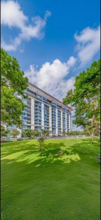 Luxury 2BR Embassy Towers Apartment and Spa 5 min walk to Sandton City - B&B Johannesburgo