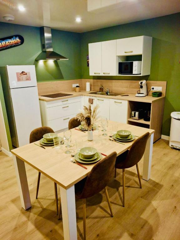 Appartement cosy ambiance Venice Beach dans résidence avec piscine 4 pers 2 chambres - B&B Neuf-Mesnil