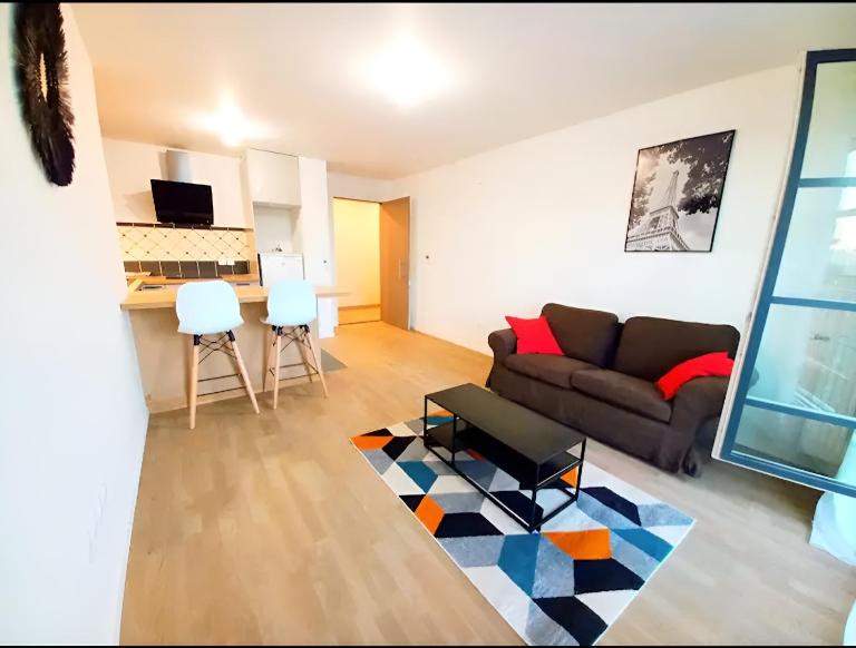 Melody Clamart, 25 min de Paris, Tramway 6, Parking - B&B Clamart