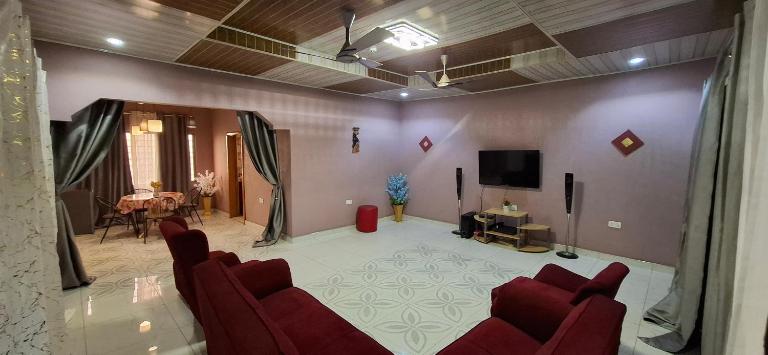 Rankbel Holidays Apartment - Ferienwohnung Kumasi