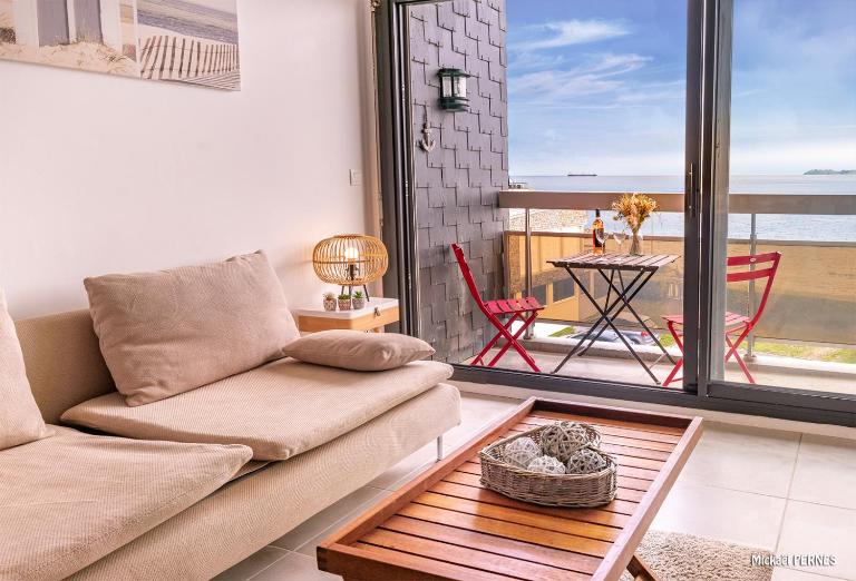 REF 320 Ploemeur 2-bedroom apartment with magnificent sea view - B&B Ploemeur