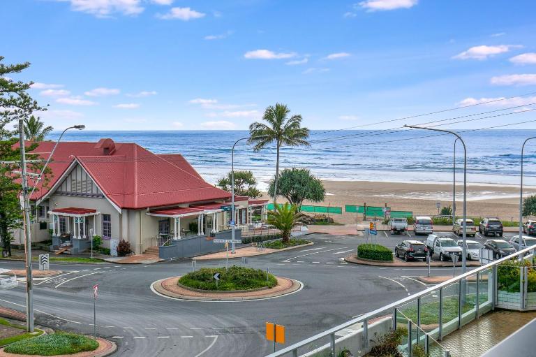 Kirra Gardens Unit 9 - B&B Gold Coast