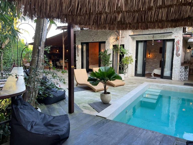 El Bambo Villa Gianyar 2BR with Private Pool - B&B Curahmas