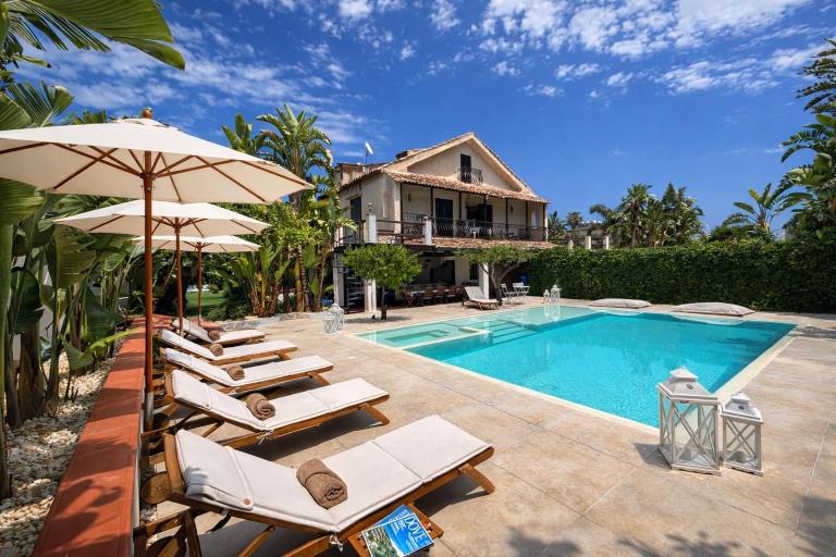 Villa Elisa - Luxury and Style by the Sea - B&B Fontane Bianche
