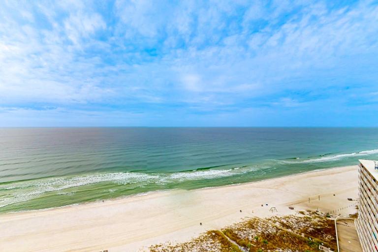 Bright waterfront condo in a gated resort with pools tennis courts & gym - Chambres d'hôtes Panama City Beach