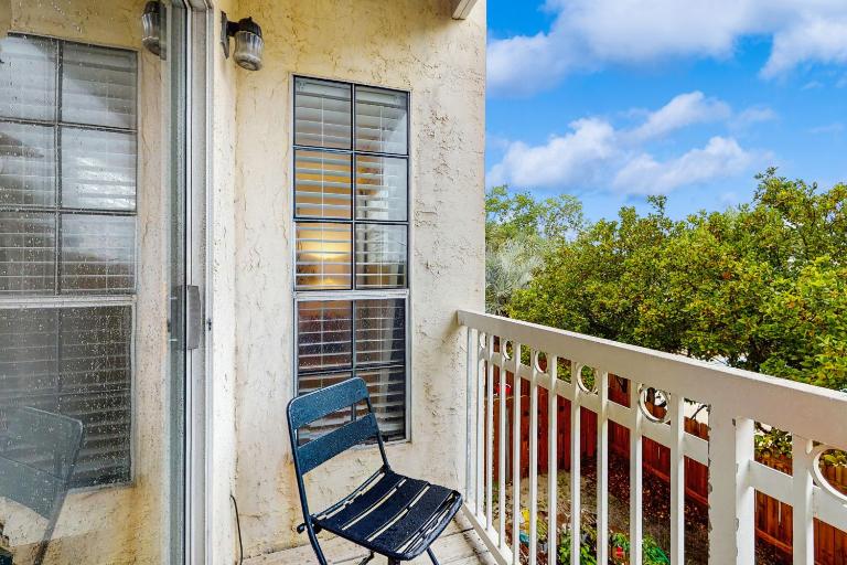 Cozy coastal condo full kitchen & close to beach access - Chambres d'hôtes Fort Walton Beach