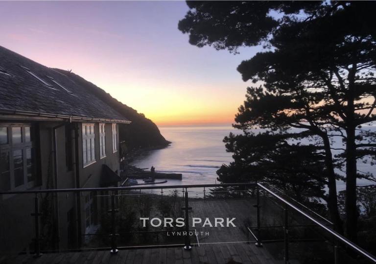 Ocean Terrace, Luxury Family Apt, Sea view and Terrace, 2 BR, Parking - B&B Lynmouth
