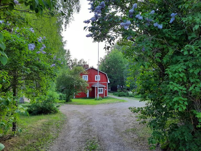 Portaan Nahkurinverstas - Ferienwohnung Porras