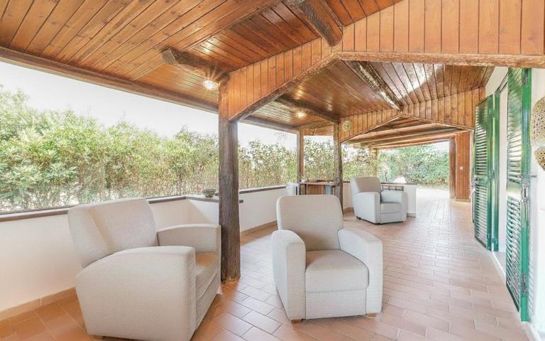 Villa Cambretta con giardino, posto auto e a due passi dal mare - B&B Giannella