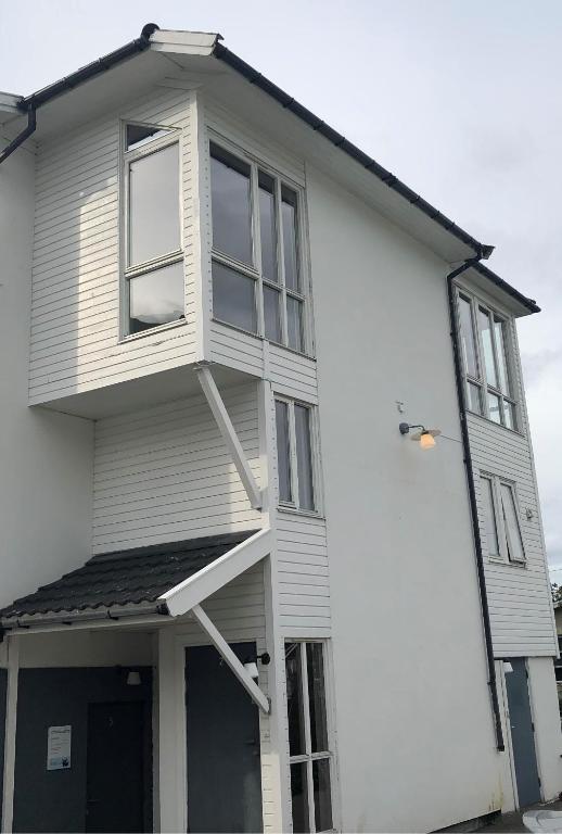 Tromsø Town and Nature 2 bedroom apt - B&B Tromsø